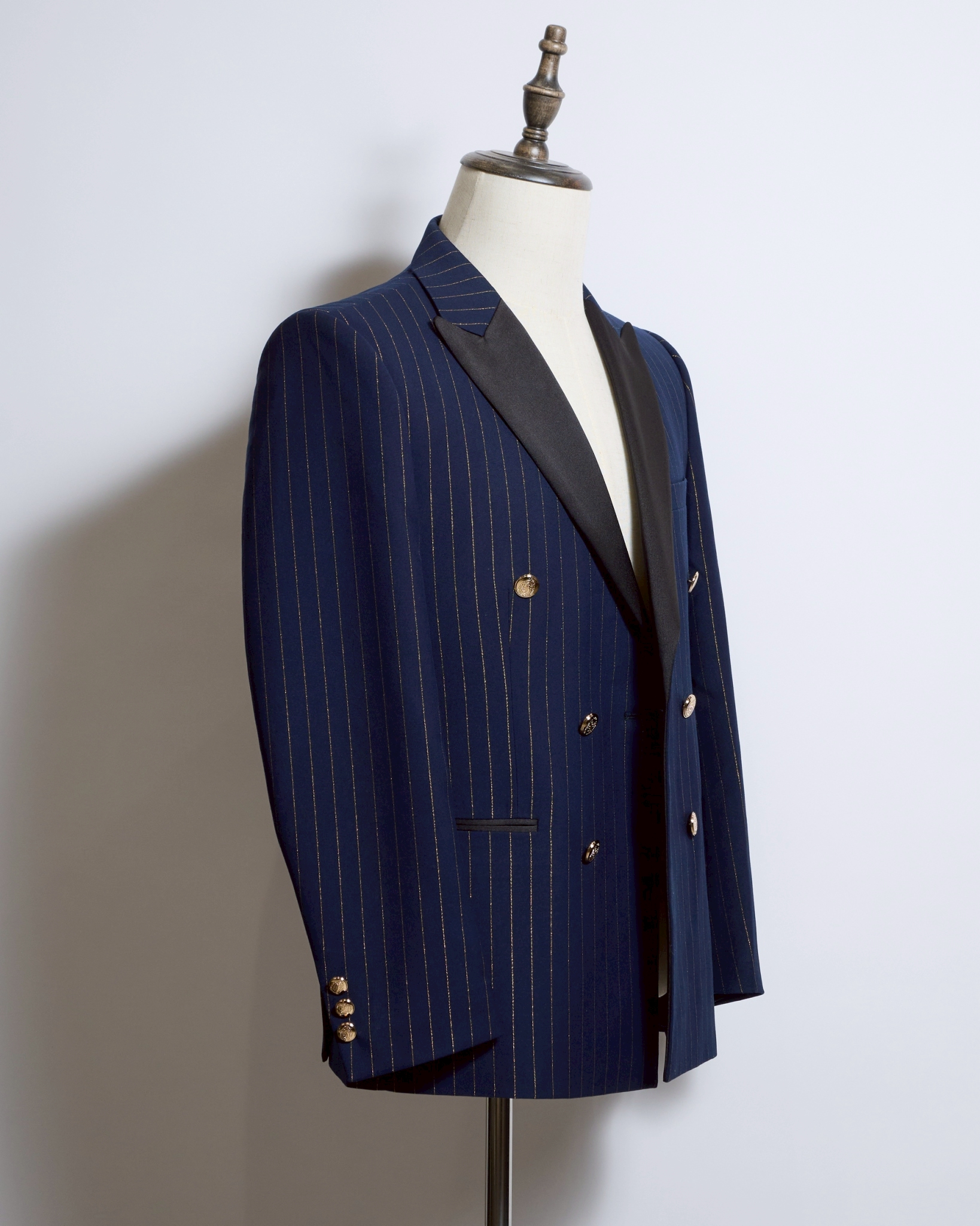 ゴールドストライプサテンカラーダブルジャケットネイビー