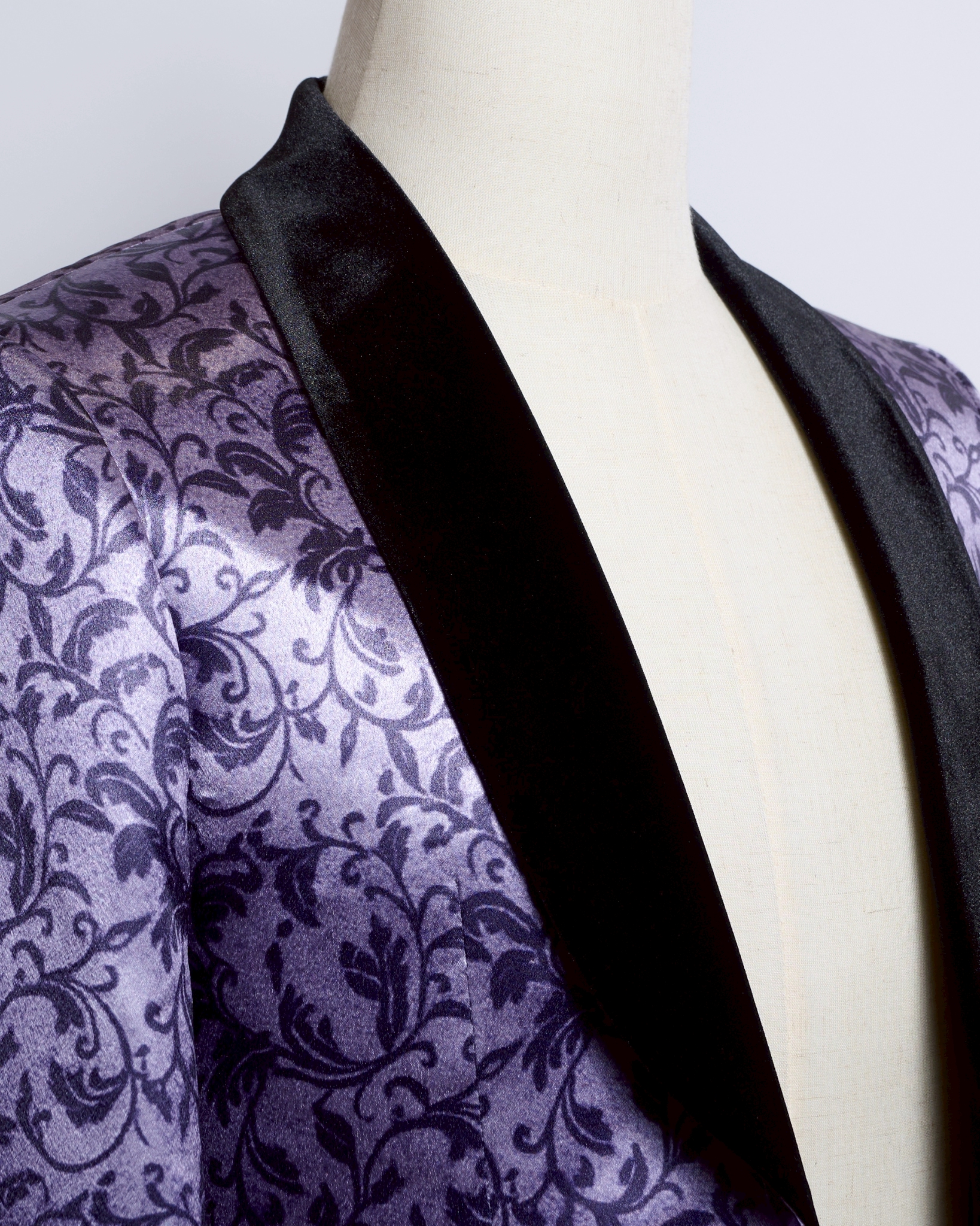 パープルアラベスク柄シングルタキシード襟ベロア