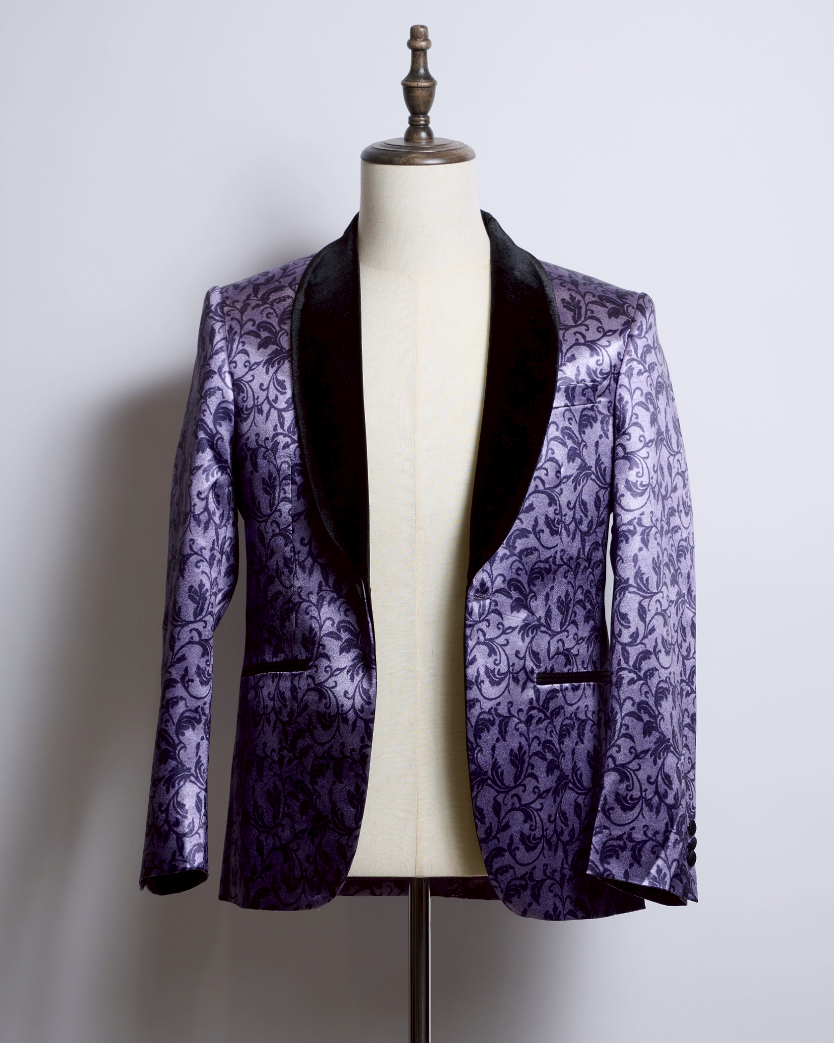 パープルアラベスク柄シングルタキシード襟ベロア
