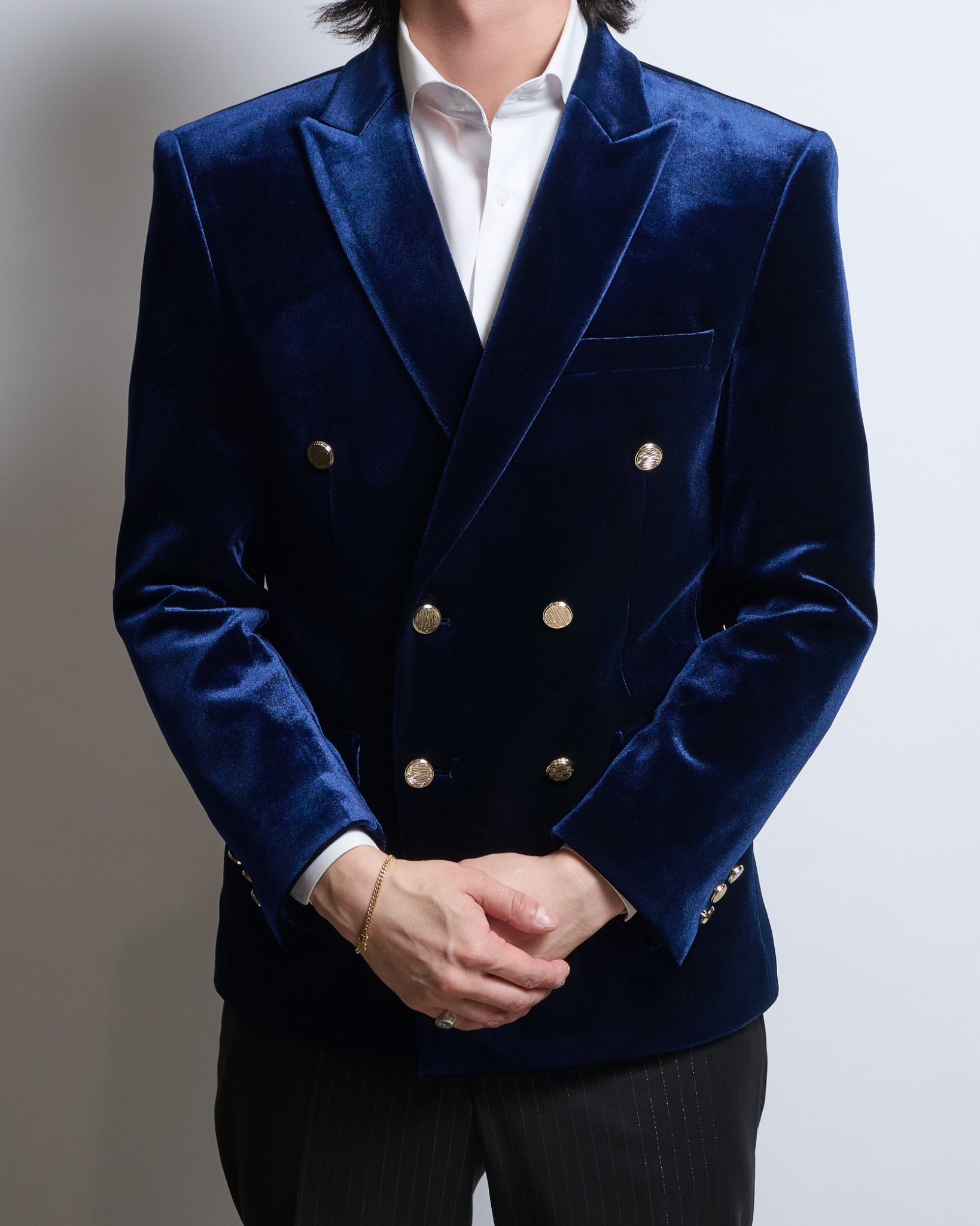 ネイビーベロアダブルジャケット、ゴールドボタン