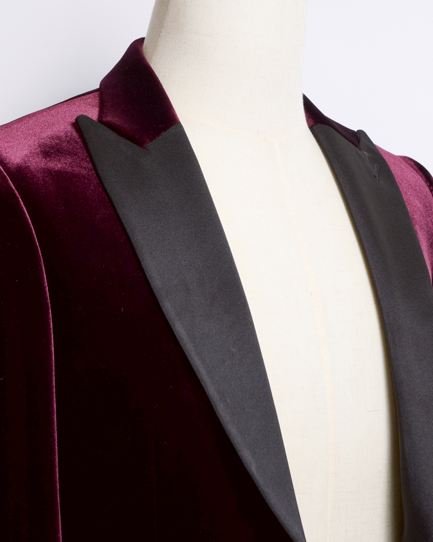 ボルドーシングルジャケット、襟ブラックサテン
