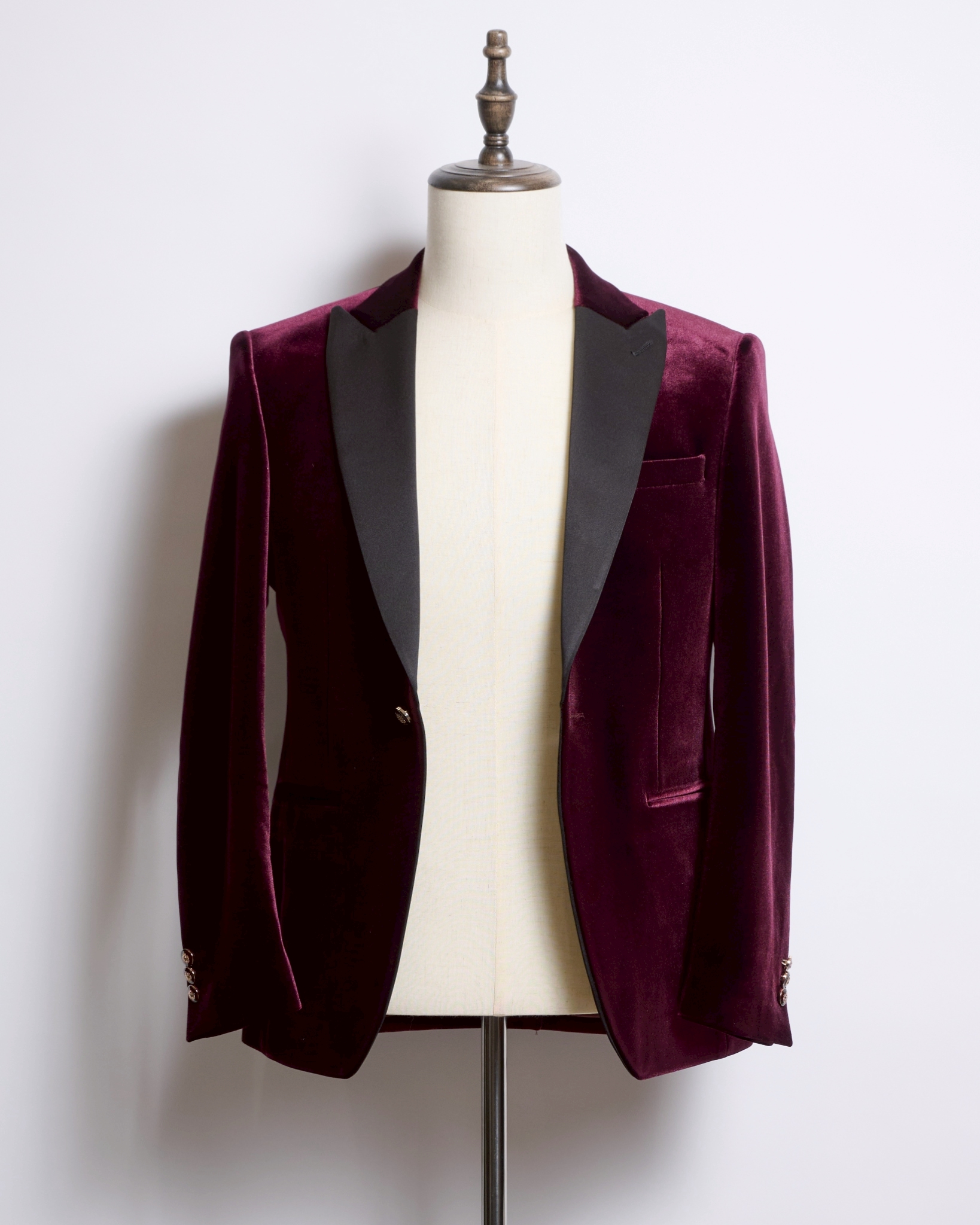 ボルドーシングルジャケット、襟ブラックサテン