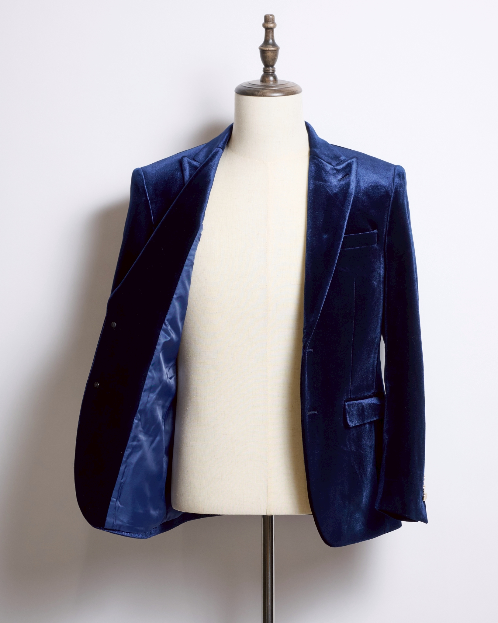 ネイビーベロアシングルジャケット、ゴールドボタン